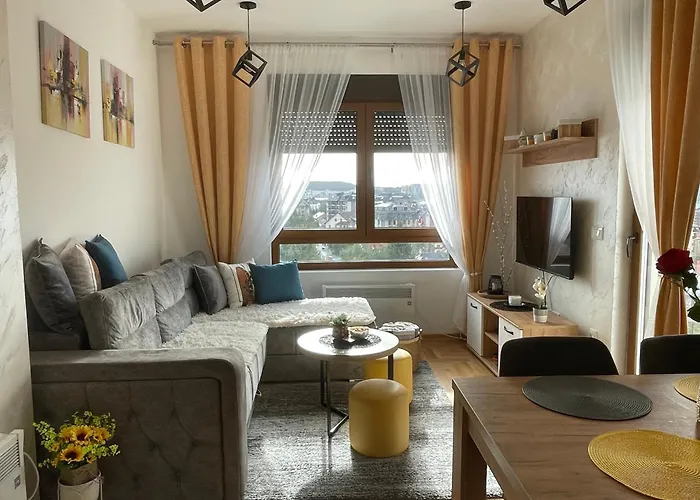 West - Panorama Lux & Daire